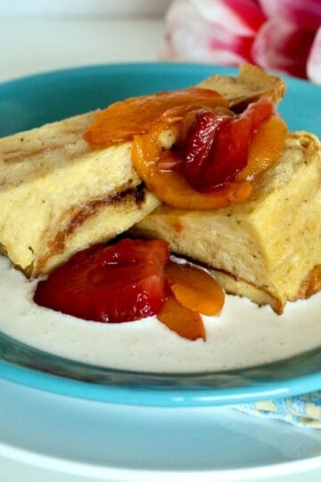 White chocolate bread pudding dessert.