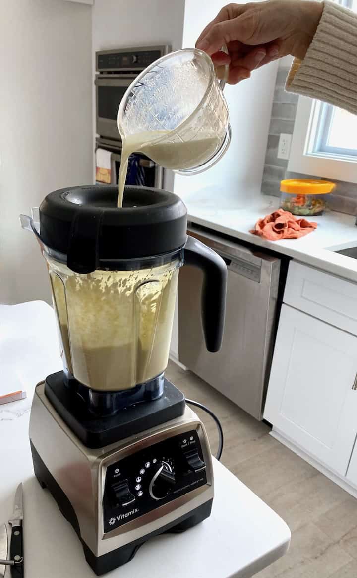 Making custard in a blender.
