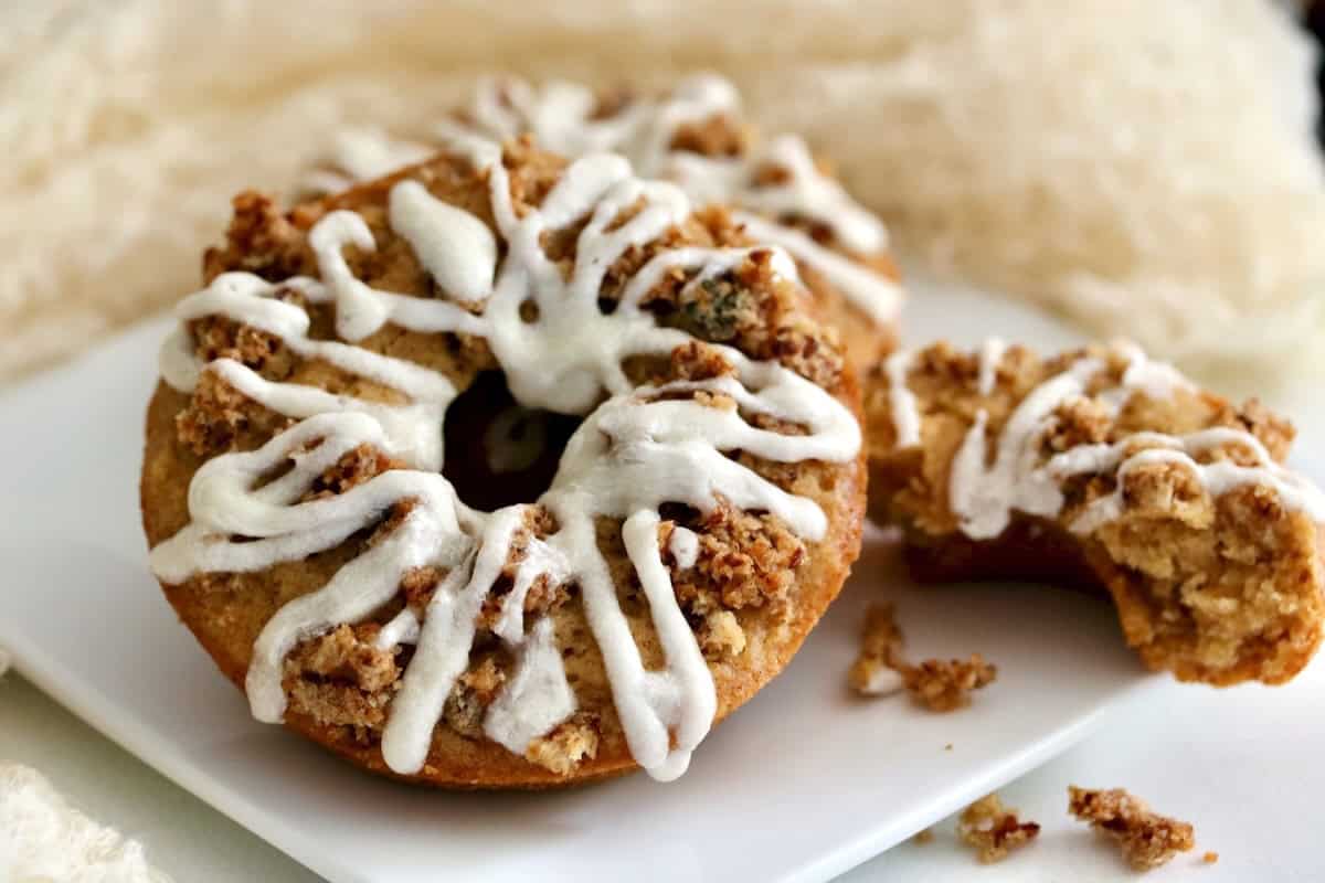 A plate of apple donuts.