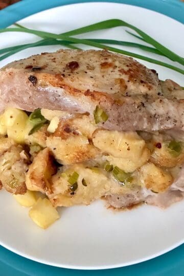 Stuffed pork chops baked.